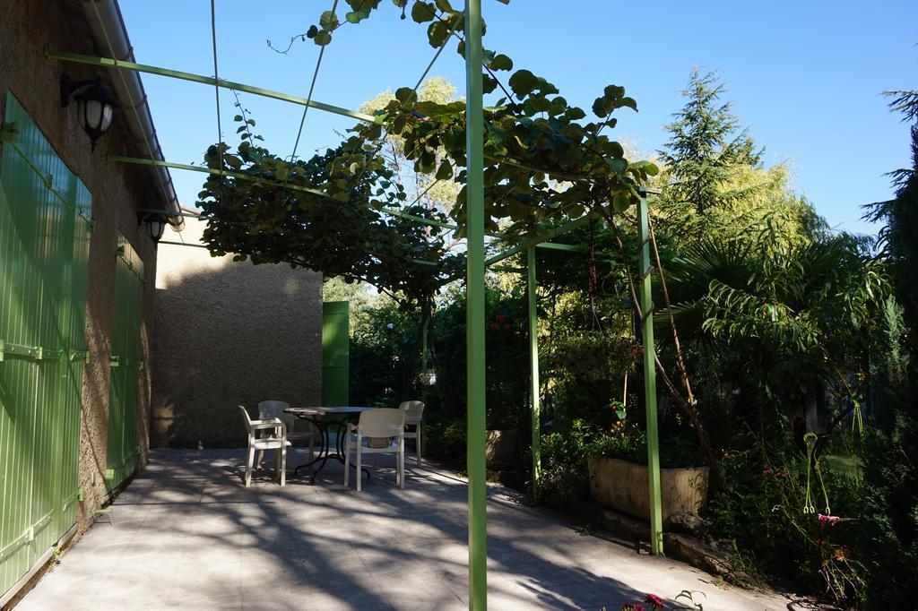 Villa La Marpierre Mondragon Exterior photo